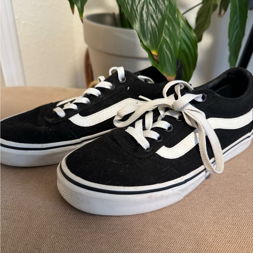 Women Vans Black and White Sneakers